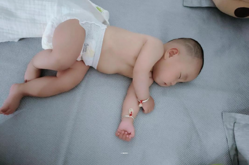 盱眙宝宝几个月可以吃水果